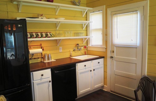 Salado Bed & Breakfast | Guest Rated: 9.8 at Yellow House Bed and Breakfast
