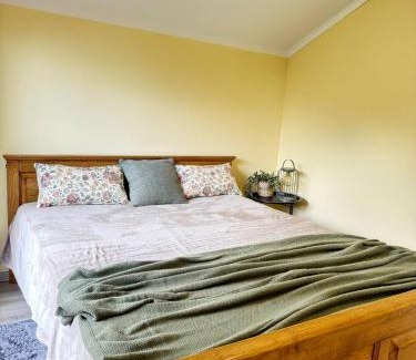 Podobovets House | Yellow House