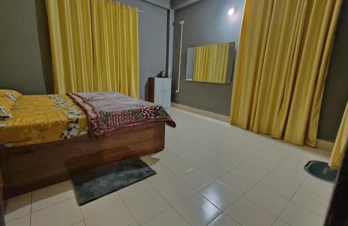 Jorhat House | Yellow minimalistic room