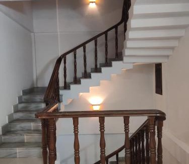 Jorhat House | Yellow minimalistic room