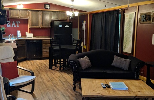 Robbinsville House | Yellow Mountain Rental: Ideal Base Near Dragon Appalachian Trail