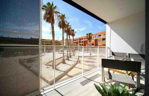 El Medano Apartment | Oceanfront Yellow Sail Médano: Rated 9.9, Family Friendly