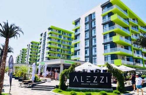 Mamaia-Sat Apartment | Exceptional Yellow Spot Apartment with Private Beach Access