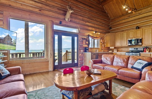 Island Park House | Experience Yellowstone: Family-Friendly Stay by Henry's Lake