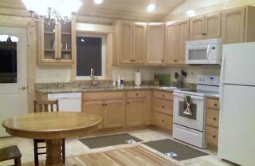 Emigrant Cabin | Idyllic Yellowstone Cabin Retreat with Pool & Spa Amenities
