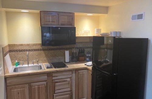Gardiner Hotel | Riverside Cottages with Ocean Views - Guest Rated 9/10