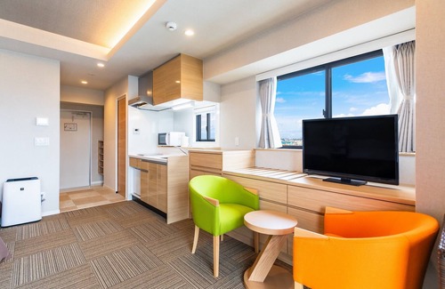 Ginowan Apartment | Top-Rated Yenn's Marina Inn with Oceanfront Views