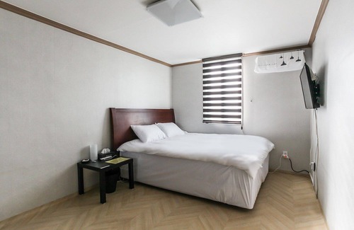 Sinseo Hotel | Budget-Friendly Yeoncheon Miracle with Eco Amenities