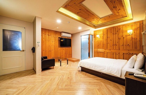 Yeongdong Hotel | Eco-Friendly Yeongdong Call Motel with Breakfast & Kids' Amenities