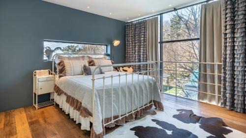 Suwon House | Yeongheungdo BoutiquePasseComposePension