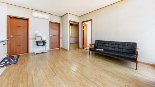 Suwon House | Yeongheungdo noeul&bada pension