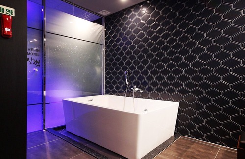 Yeongju Hotel | Eco-Friendly Yeongju Sanchaek Self Check-in Motel Awaits