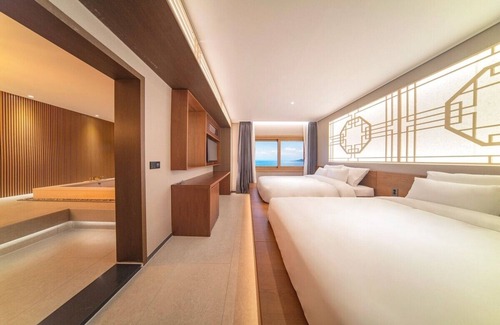 Yeongdeok Hotel | Yeanhwamoon Hotel: Wheelchair Accessible with Spa & Restaurant