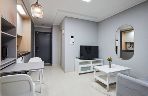 Yeosu Hotel | Inviting Yeosu Ungcheon First by SoTA with Pool & Spa