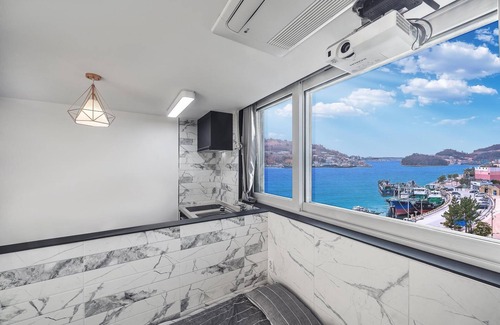 Yeosu House | Comfortable Yeosu Naegamumun Pension with Family-Friendly Amenities