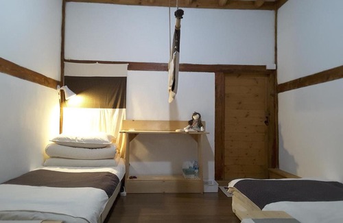 Gyeongju House | Welcoming Yettle Hanok Stay with Kitchen Amenities