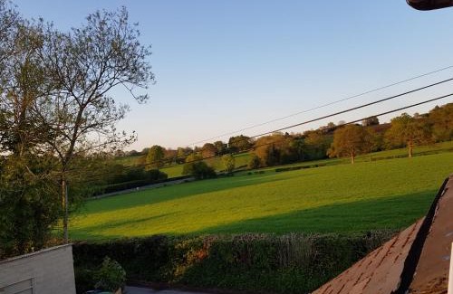 Little Cowarne House | Pet-Friendly Retreat at Yew Tree Cottage with High Ratings