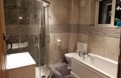 Little Cowarne House | Pet-Friendly Retreat at Yew Tree Cottage with High Ratings