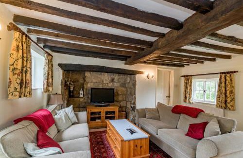 Moulsoe House | Charming 6-Bed Cottage in Moulso - Pet and Child Friendly