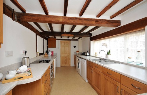 Congleton Cottage | Yew Tree Farm Cottage: Guest Rated 9.8 with Ocean View