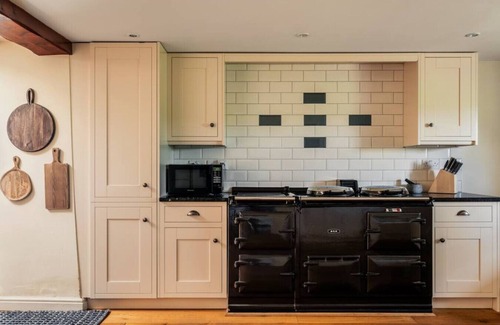 Penrith House | Historic Yew Tree Farmhouse in Ellonby with Pet-Friendly Perks