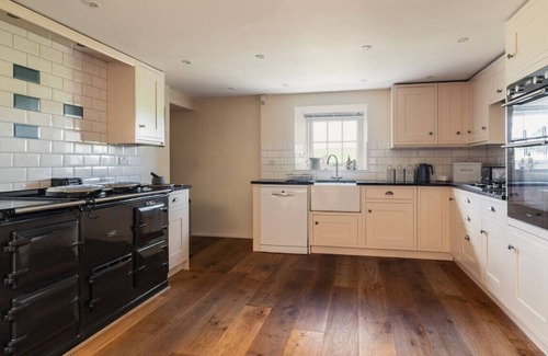 Penrith House | Historic Yew Tree Farmhouse in Ellonby with Pet-Friendly Perks