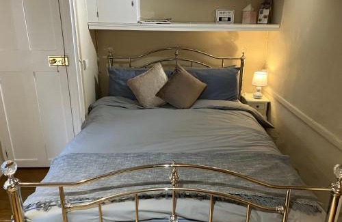 Colchester Bed & Breakfast | Relax at Yew Tree House: Top-Rated B&B with Hot Tub