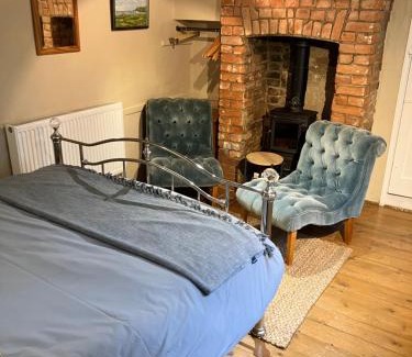 Colchester Bed & Breakfast | Relax at Yew Tree House: Top-Rated B&B with Hot Tub