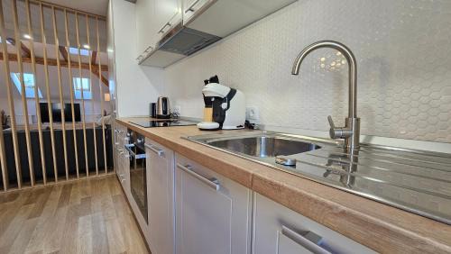 Gera Apartment | Stylish 130m2 Apartment with Two Bathrooms & Family Friendly
