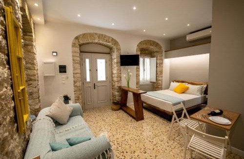 Old Town Apartment | Welcoming Yiasemi Corfu Studio - Ideal for Families