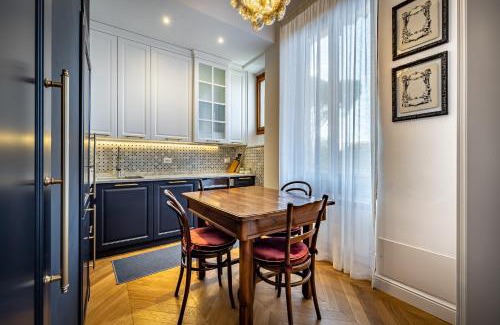 Florence Apartment | Guest Rated: YID LUX SUITE BOLOGNESE - A Dream Stay Awaits