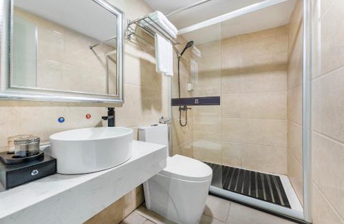 Liwan Hotel | Explore Comfort at Guangzhou Minghong Hotel Xiwan Branch