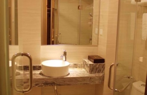 Yiwu Hotel | Discover Yiwu Rui Feng Hotel: Family-Friendly & Cozy Stay