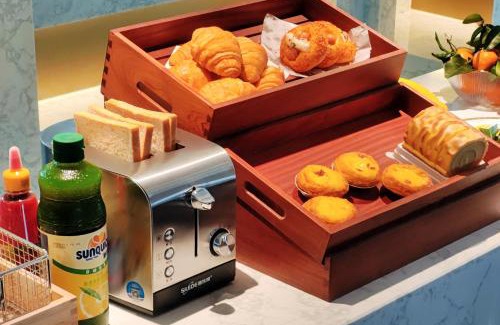 Liwan Hotel | Discover Yizhi Hotel Near Chenjiaxuan Subway Station