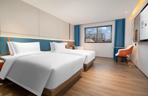 Liwan Hotel | Discover Yizhi Hotel Near Chenjiaxuan Subway Station