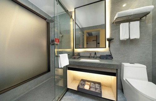 Huadu Hotel | Yizhi X Hotel - Guangzhou Baiyun Airport