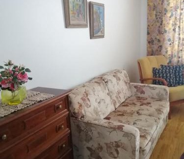 Pieksamaki Apartment | Cozy One-Bedroom Retreat in Jäppilä with Pet-Friendly Perks