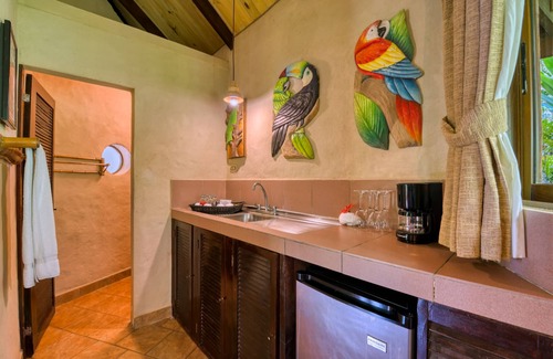 Montezuma Resort | Idyllic Ylang Ylang Beach Resort with Pool and Spa