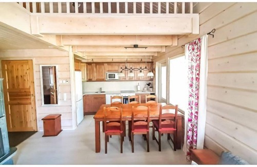 Yllas House | Ylläs Mustikka B: Relax by the Lake with Spa Amenities