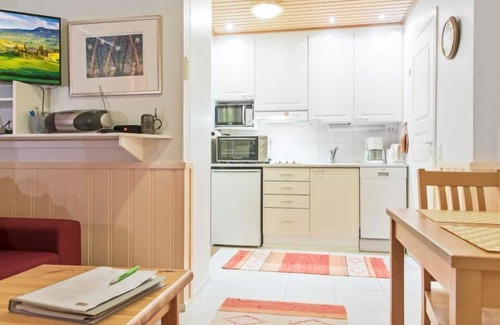 Akaslompolo House | Inviting Yllästar 1 as 211: Lake View, Spa & Family Friendly