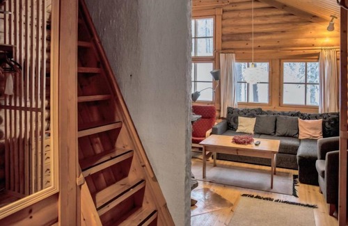 Yllasjarvi House | Experience Yllästys 6: Scenic Lake Views and Spa Awaits