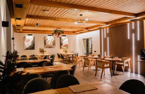 Polyanytsya Hotel | Discover Yo Hotel: Pet-Friendly Retreat with Breakfast & High Ratings