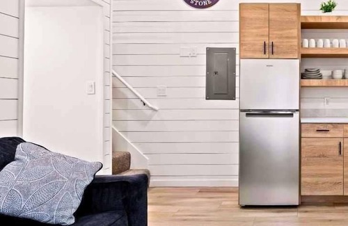 Hurricane Cabin | Yogi Bear Glamping Cabin 2 Bedroom/ Full Bath Sky Deck - Over 800 sq. ft. - 2 Bedroom/2 Bath with Skydeck and kid's loft area