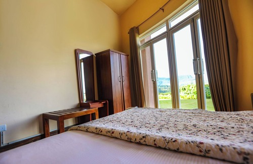Nuwara Eliya House | Budget-Friendly Yoho Villa Acacia with Pool & Dining Options