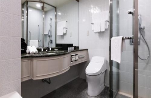 Nishi Hotel | Experience Elegance at Yokohama Bay Sheraton Hotel