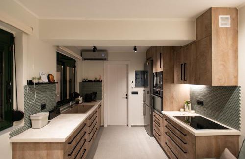Alykes Apartment | Oceanfront Family Retreat at YOLO Resort - Giardino