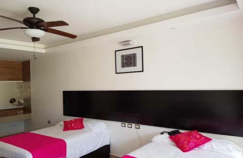 Tuxtla Chico Hotel | Discover Yolonam Inn: Family-Friendly with Pool & Breakfast