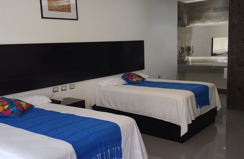 Tuxtla Chico Hotel | Discover Yolonam Inn: Family-Friendly Getaway with Spa