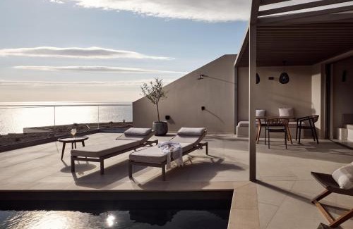 Korithi Villa | Top-Rated Yoma Cove Suites: Pet-Friendly Ocean View Escape
