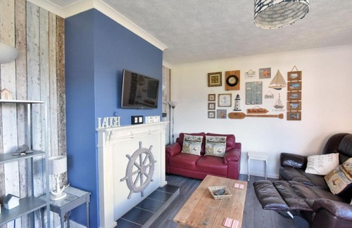 Lyme Regis House | Ocean View Retreat at Yonder View - 4 Star, Guest Rated 10/10